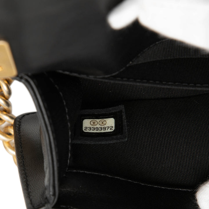 Chanel Mini Matelassé Cuir d’agneau Boy à rabat