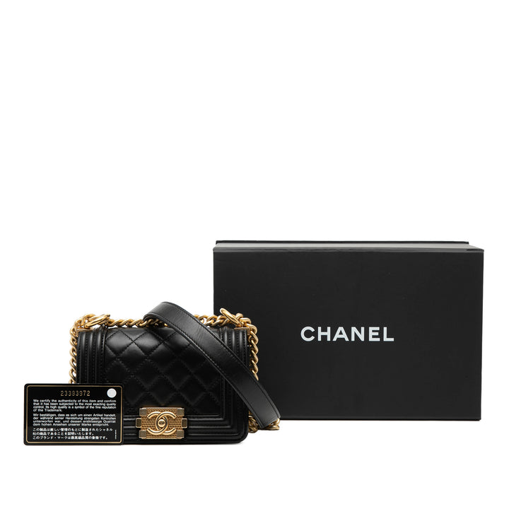 Chanel Mini Matelassé Cuir d’agneau Boy à rabat