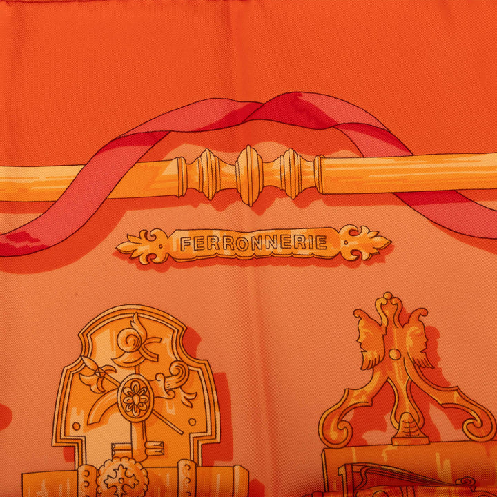 Hermès Carré Ferronnerie 90 Orange – vue 7 – GABY PARIS