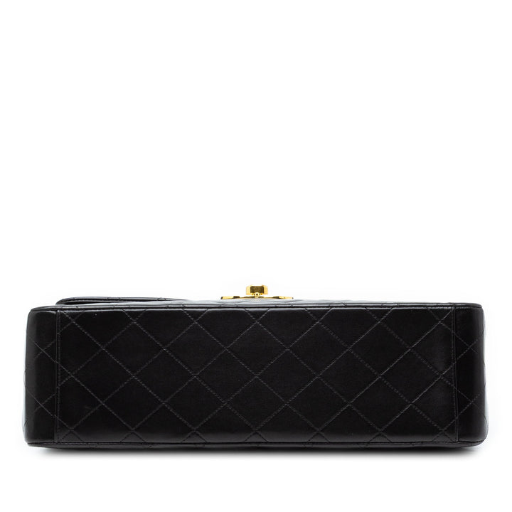 Chanel Maxi XL Classic Cuir d’agneau Simple rabat