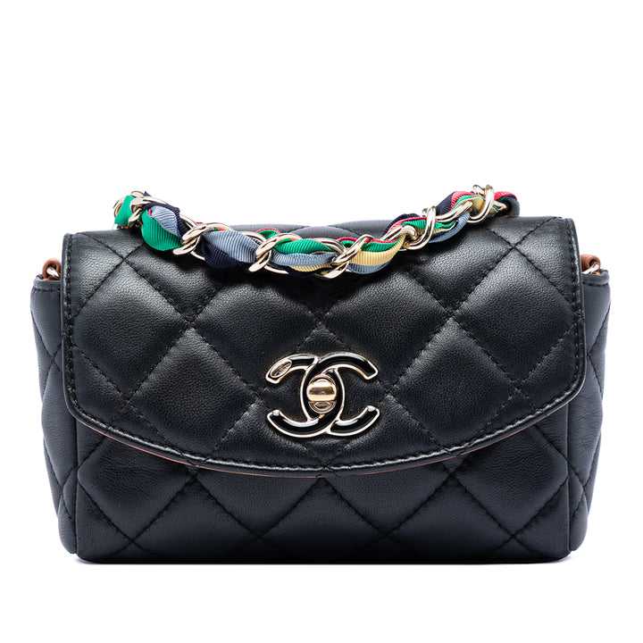 Chanel Mini Matelassé Cuir d’agneau Cocovado Ribbon Chain à rabat