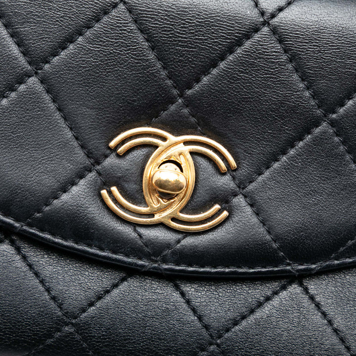 Chanel Small Matelassé Cuir d’agneau Trendy Spirit sac à anse supérieure