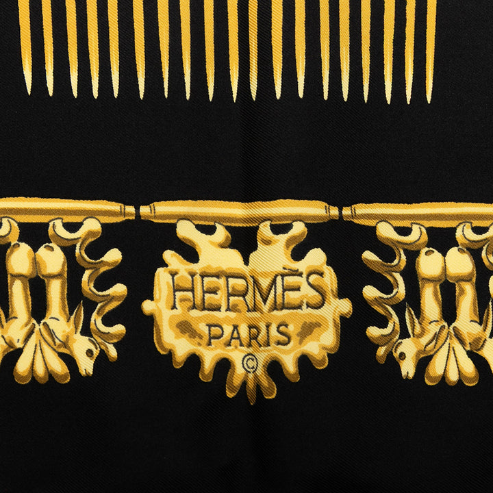 Hermès Les Cavaliers d Or Soie Foulard Noir – GABY PARIS Authentique