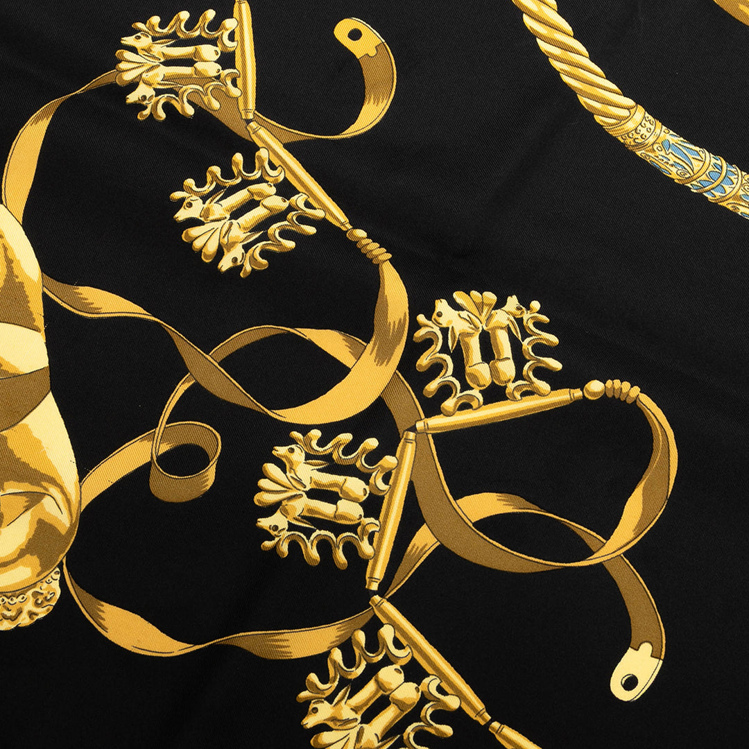 Hermès Les Cavaliers d Or Soie Foulard Noir – GABY PARIS Authentique
