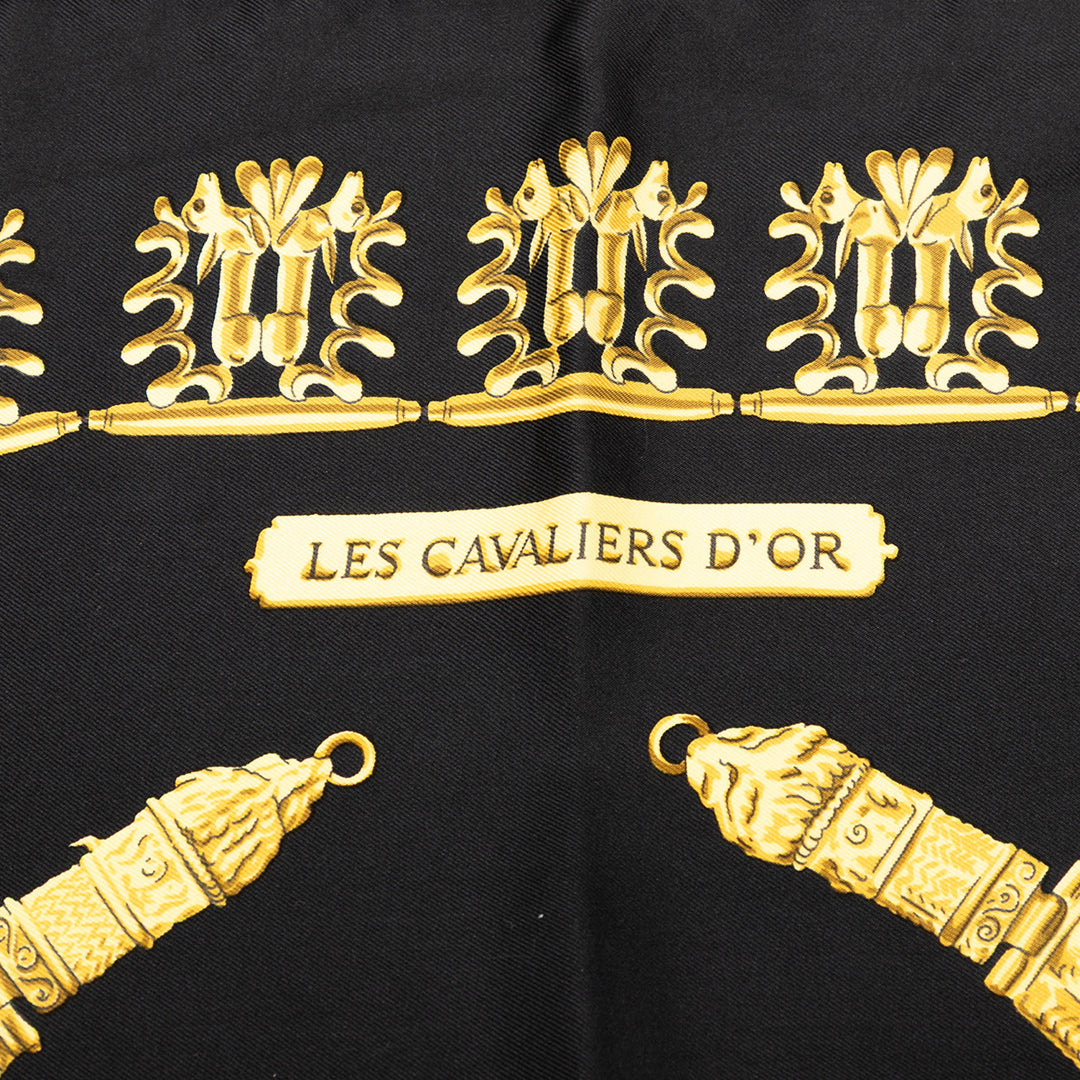 Hermès Les Cavaliers d Or Soie Foulard Noir – GABY PARIS Authentique
