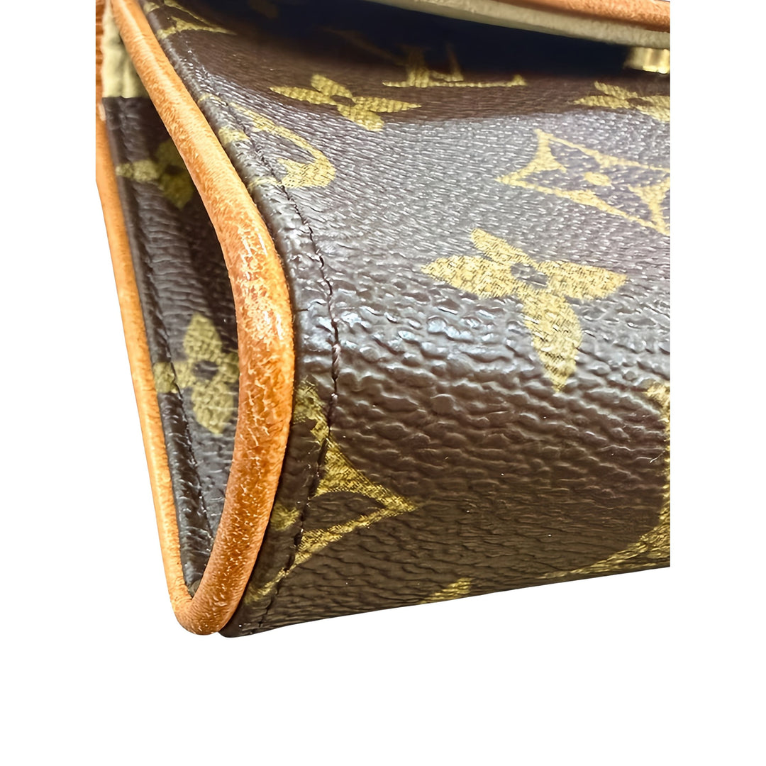 Louis Vuitton Pochette Florentine Monogram Marron – vue 10 – GABY PARIS