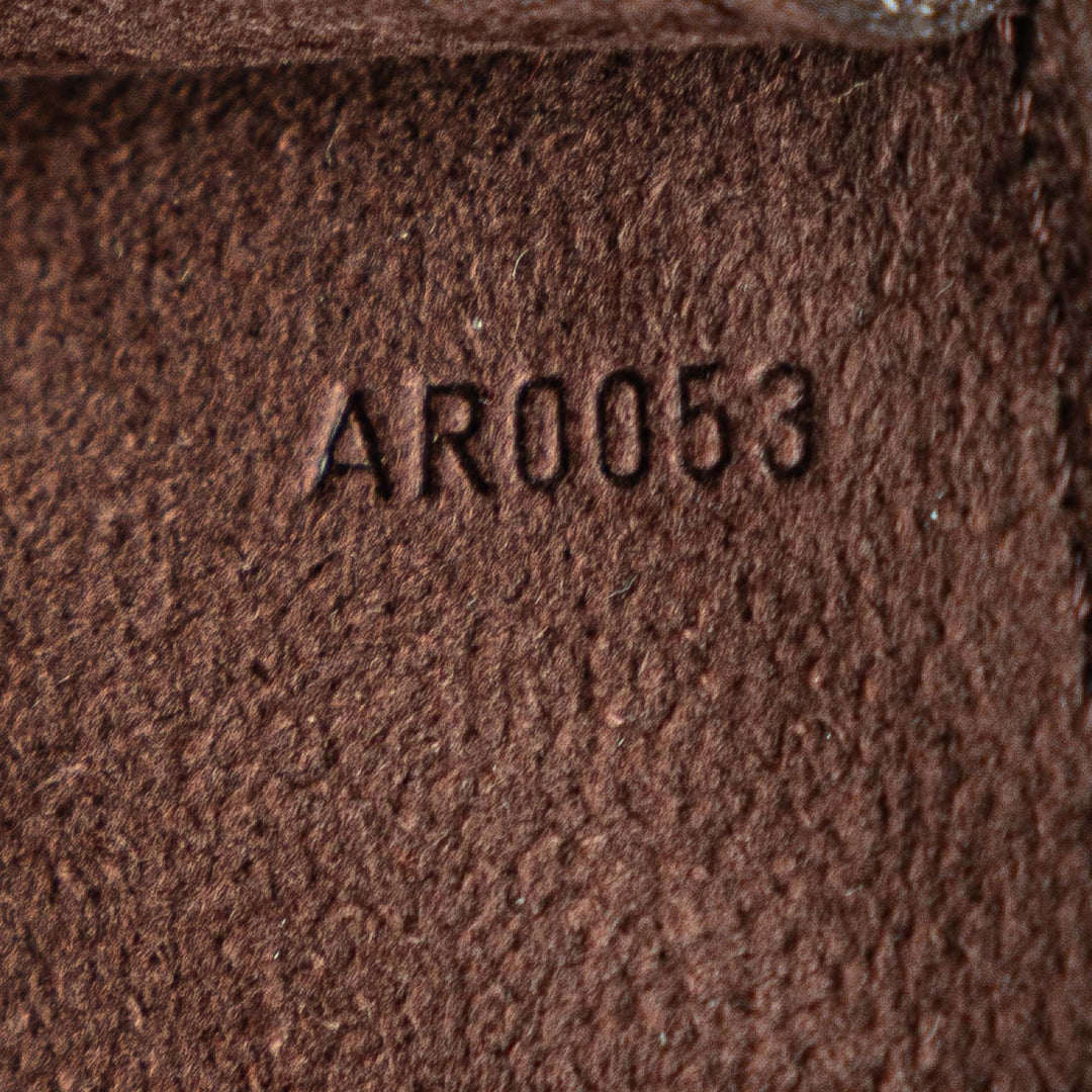 Louis Vuitton Epi Pochette Accessoires Marron – GABY PARIS Authentique