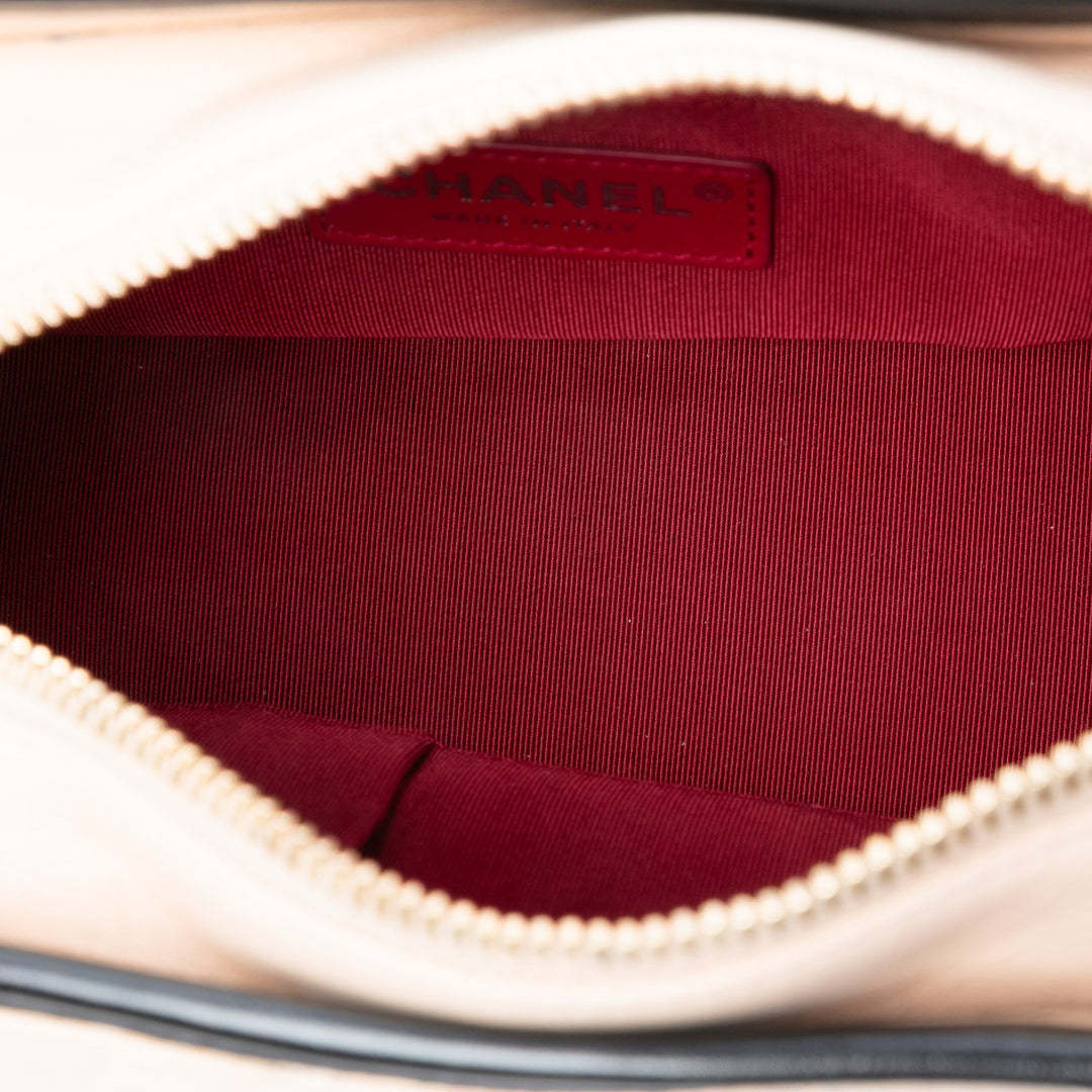 Chanel Small Bicolor vieilli Cuir de veau Gabrielle Sac porté croisé