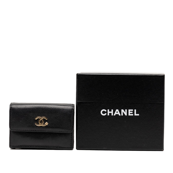 Chanel Cuir de veau CC Lucky Flower Trifold Portefeuille