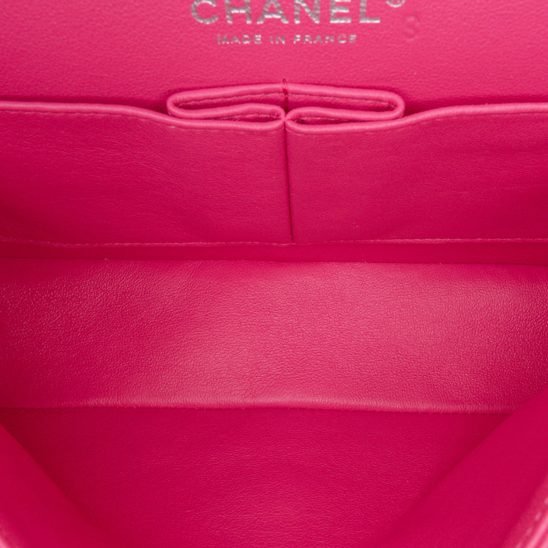 Chanel Medium Classic Cuir d’agneau Double rabat Rose – GABY PARIS Authentique