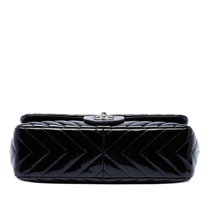 Chanel Jumbo Classic Chevron Cuir verni Simple rabat