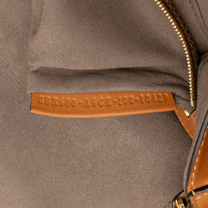 Fendi Vitello Grace FF 1974 Baguette Sac porté croisé