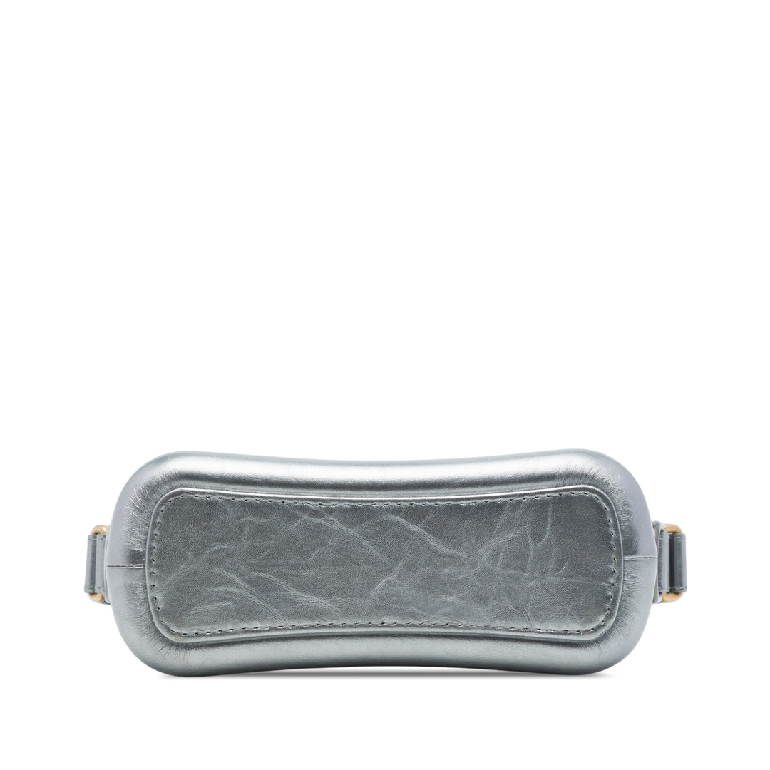 Chanel Métallisé CC Surpiqué Gabrielle Hobo Petit Cuir de veau Argenté