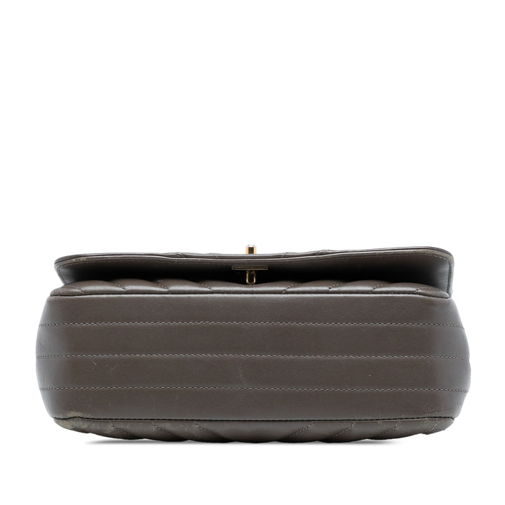 Chanel Small Chevron Cuir d’agneau Statement à rabat