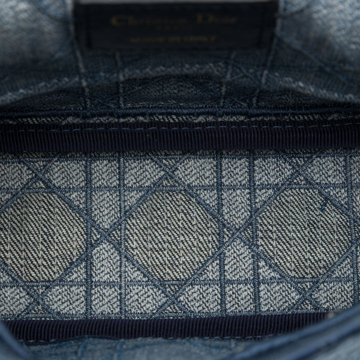 Dior brodé Cannage Caro Sac Petit Jean Bleu – vue 4 – GABY PARIS