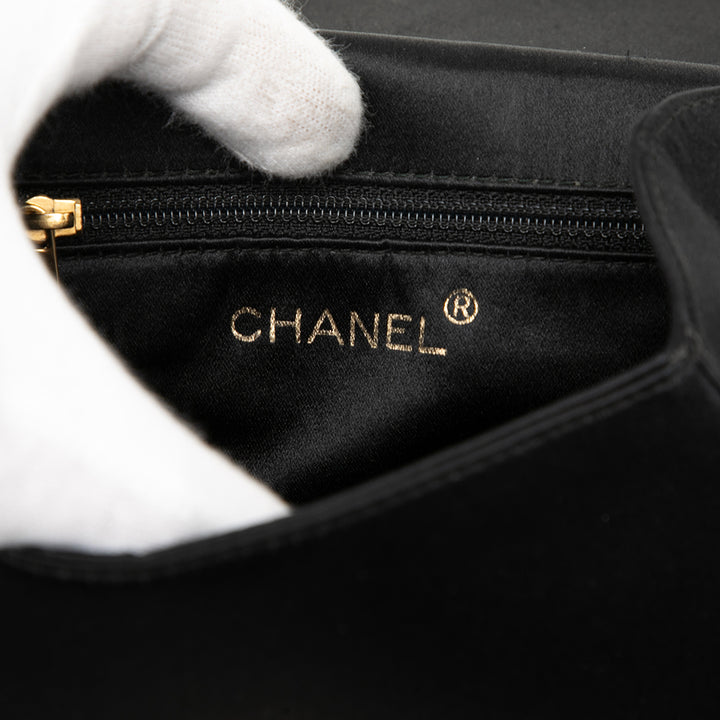Chanel CC à rabat Satin