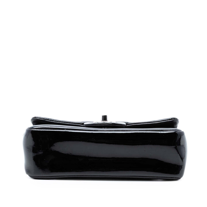Chanel Mini Rectangular Classic Pure Cuir verni Simple rabat