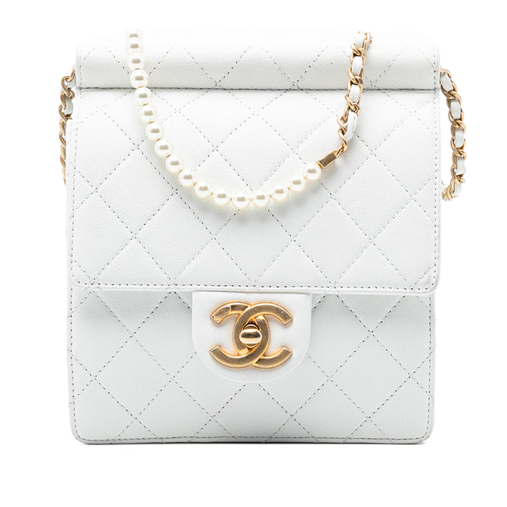 Chanel Small Matelassé Cuir d’agneau Chic Perles à rabat