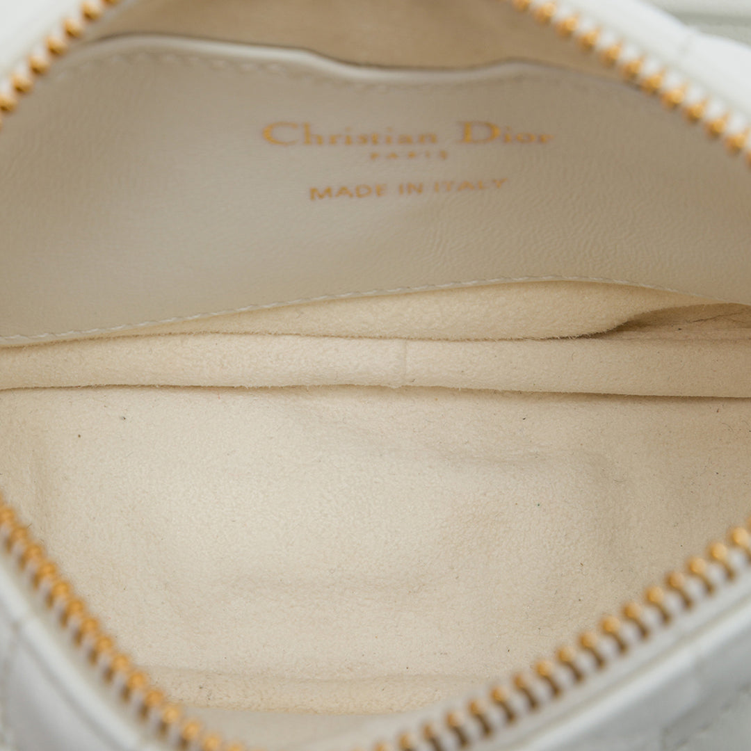 Dior Sac à main Cannage Dior Vibe Hobo Micro Cuir d'agneau Blanc – vue 4 – GABY PARIS