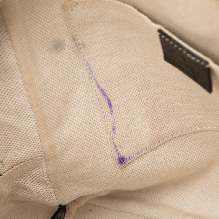 Gucci Sac à dos Pebbled Soho Chaîne Cuir de veau Noir – vue 6 – GABY PARIS