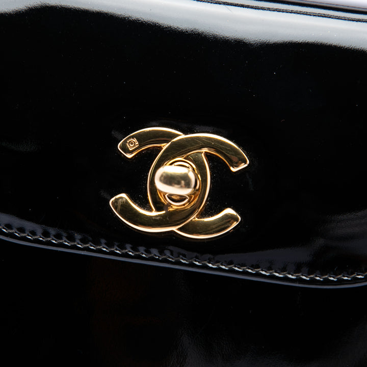 Chanel Cuir verni Kelly anse supérieure à rabat