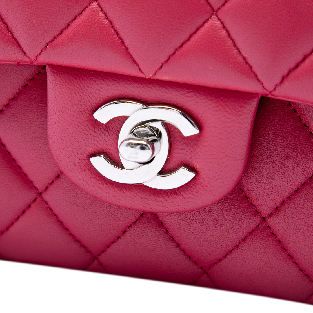 Chanel Medium Classic Cuir d’agneau Double rabat