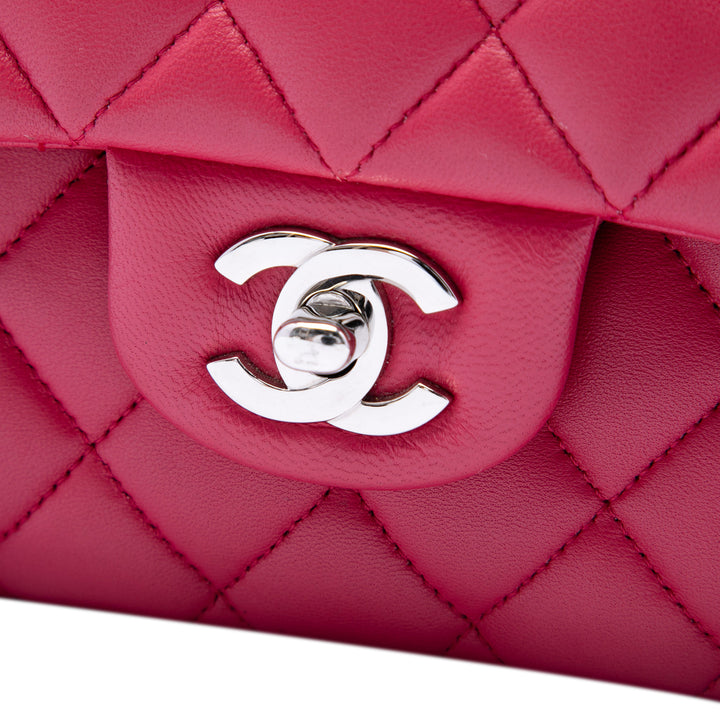Chanel Medium Classic Cuir d’agneau Double rabat