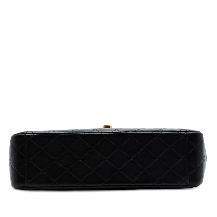 Chanel Maxi XL Classic Cuir d’agneau Simple rabat
