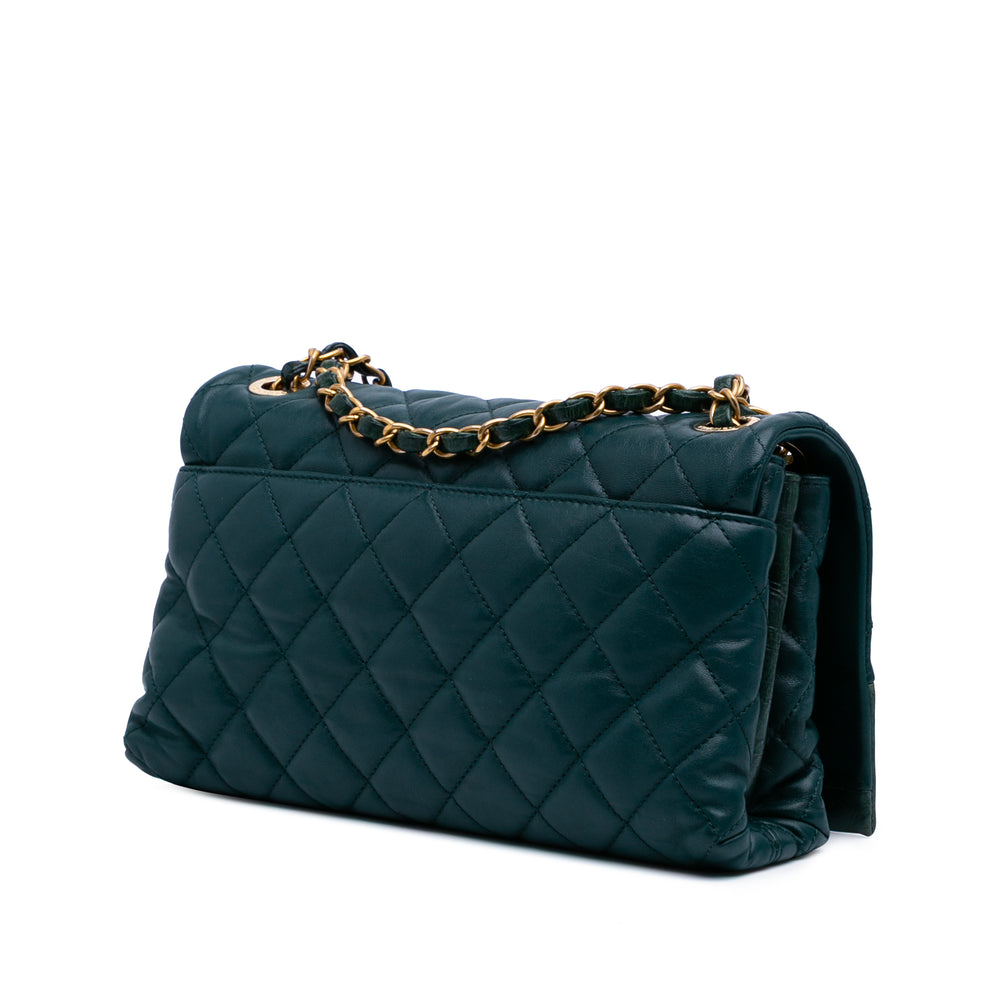 Medium Calfskin Soft Elegance Flap Green - Gaby Paris