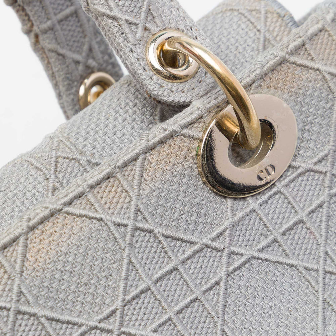 Dior Lady D-Lite Cannage brodé Moyen Gris – vue 6 – GABY PARIS