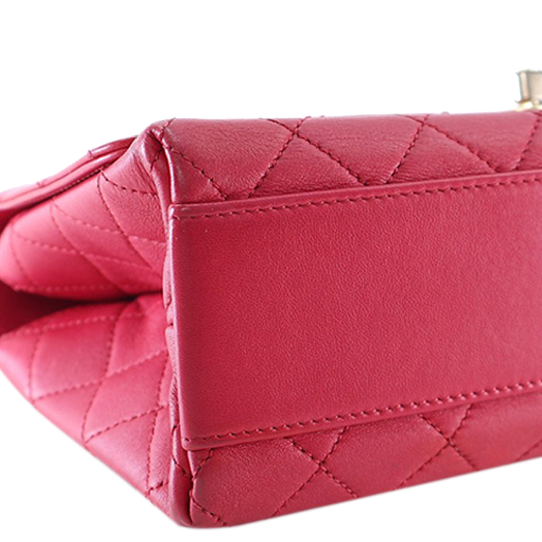 Chanel Medium Matelassé Cuir d’agneau La Parisienne à rabat