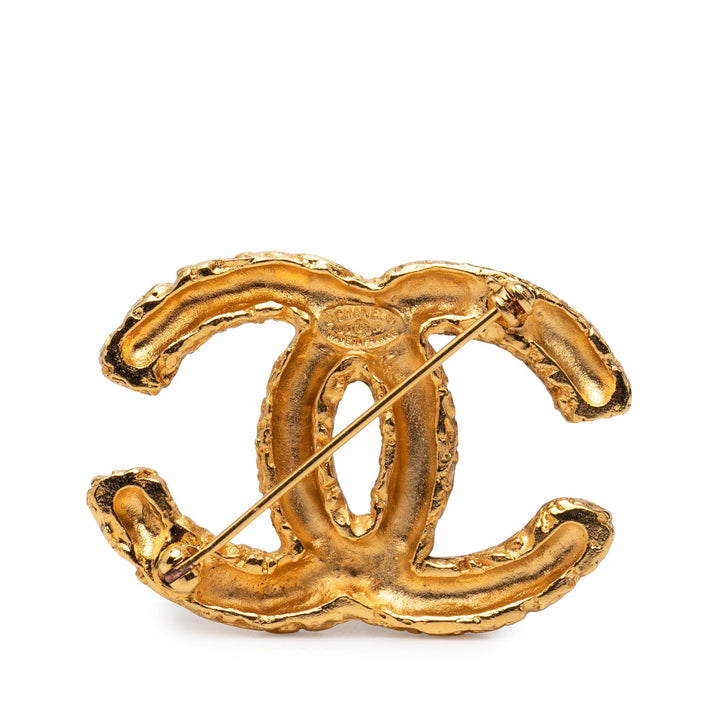 Chanel CC plaqué Baroque embossé Logo Broche
