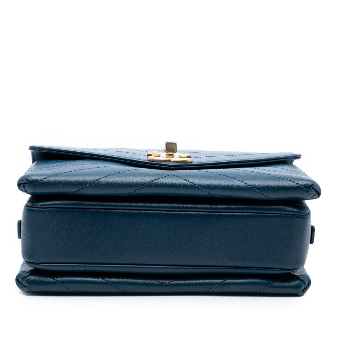 Chanel Small Chevron Cuir d’agneau Stitched Envelope Flap Bleu
