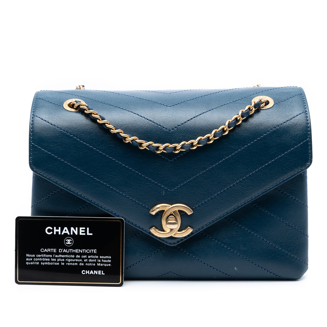 Chanel Small Chevron Cuir d’agneau Stitched Envelope Flap Bleu