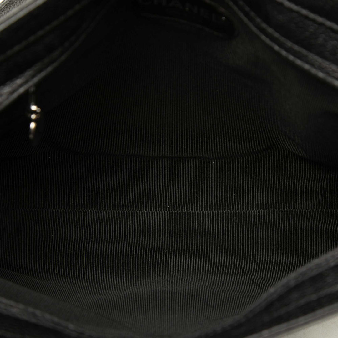 Chanel Cabas Triple CC Cuir caviar Noir – vue 4 – GABY PARIS