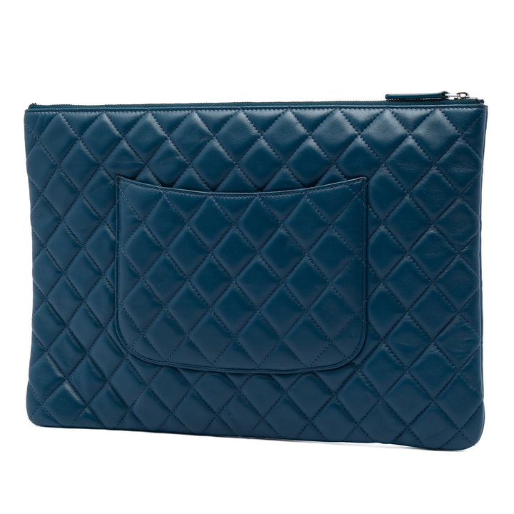 Matelassé O Étui Pochette Grand Cuir d'agneau Bleu