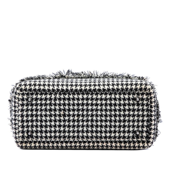 Dior Fringe Houndstooth Lady Dior Moyen Tweed Noir – vue 3 – GABY PARIS