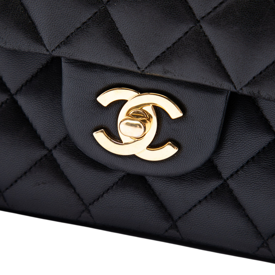 Chanel Classic Double rabat Moyen Cuir d'agneau Noir – vue 5 – GABY PARIS