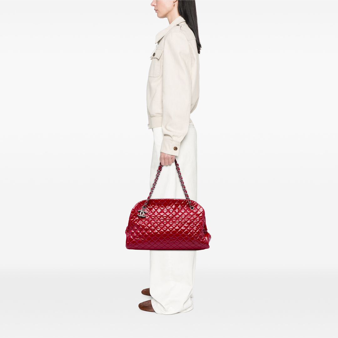 Chanel Matelassé Just Mademoiselle Sac bowling Maxi Rouge – vue 5 – GABY PARIS