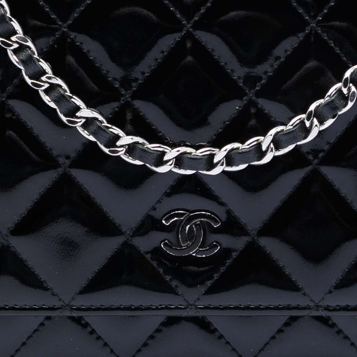 Chanel CC Matelassé Cuir verni Wallet on Chain