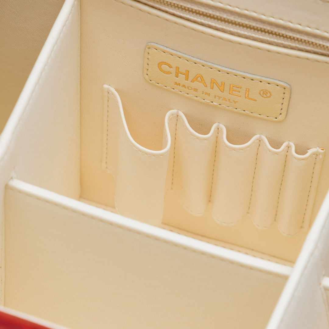 Chanel CC Matelassé Glazed Cuir de veau Rita Vanity