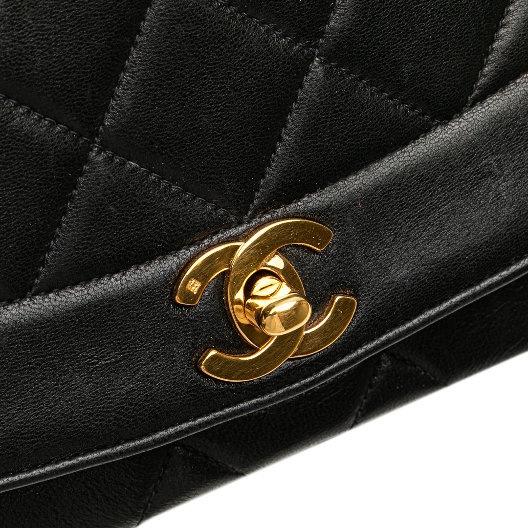 Medium Lambskin Diana Flap Black - Gaby Paris