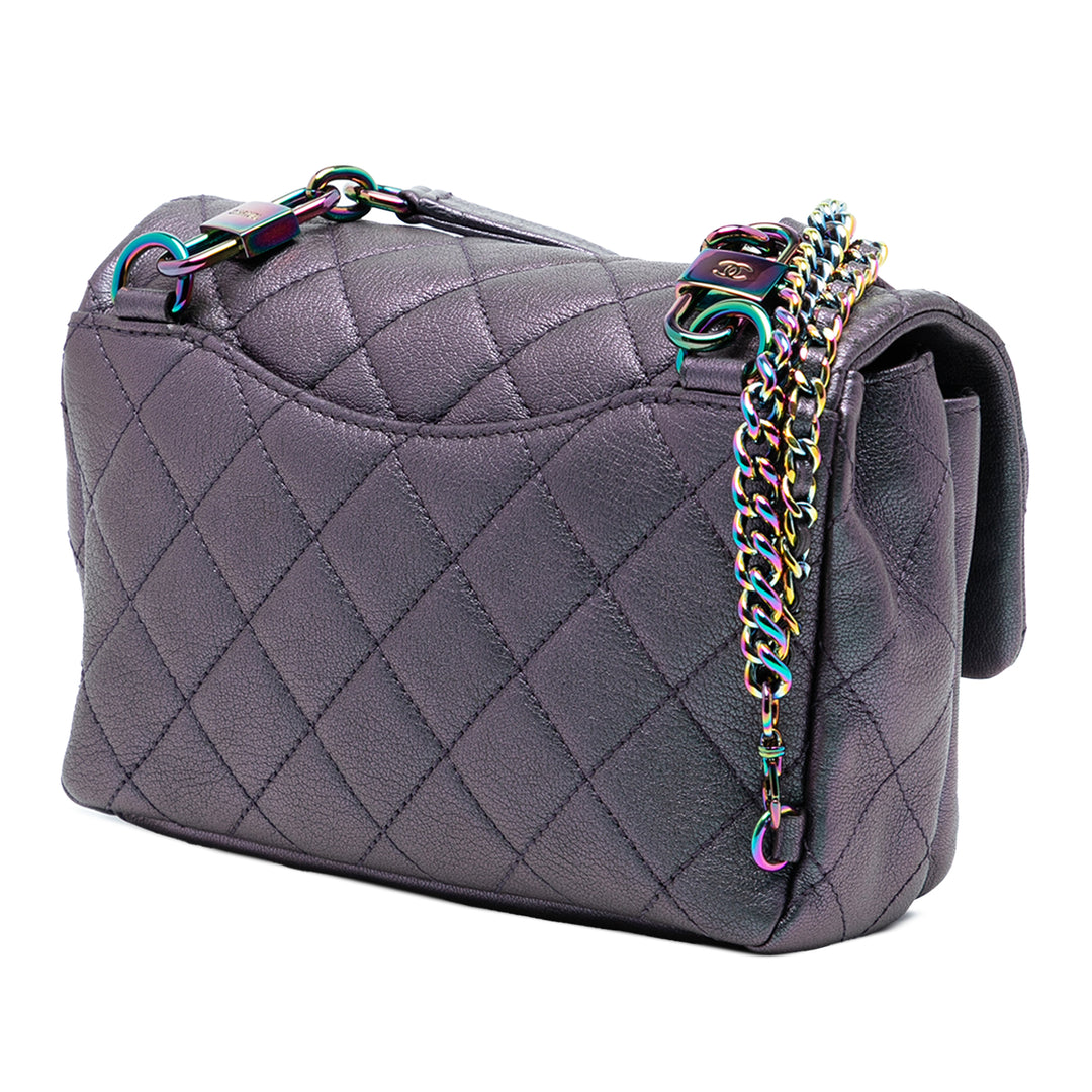 Chanel Small Iridescent Cuir de chèvre Rainbow Hardware Double Carry Waist Chain à rabat