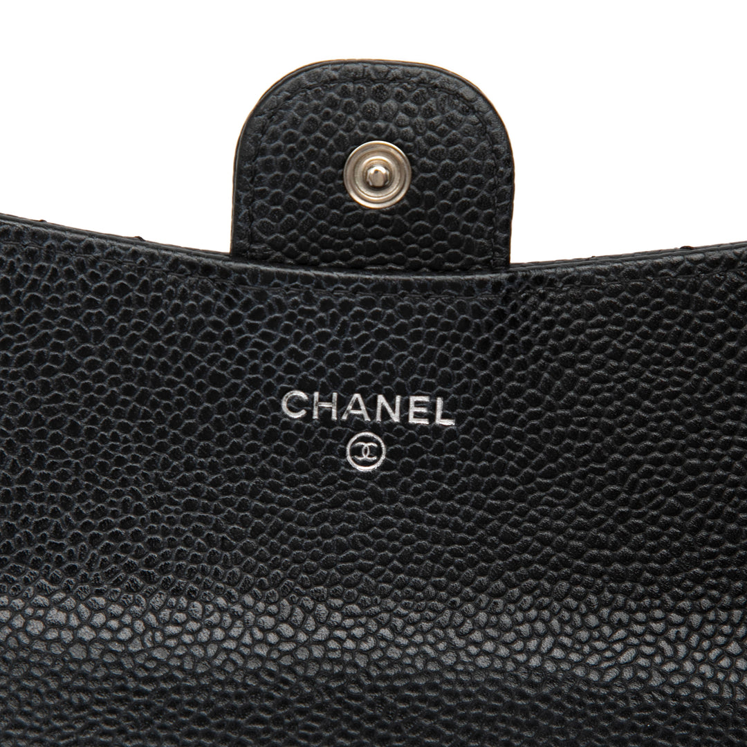 Chanel CC Matelassé Caviar Classic à rabat Portefeuille
