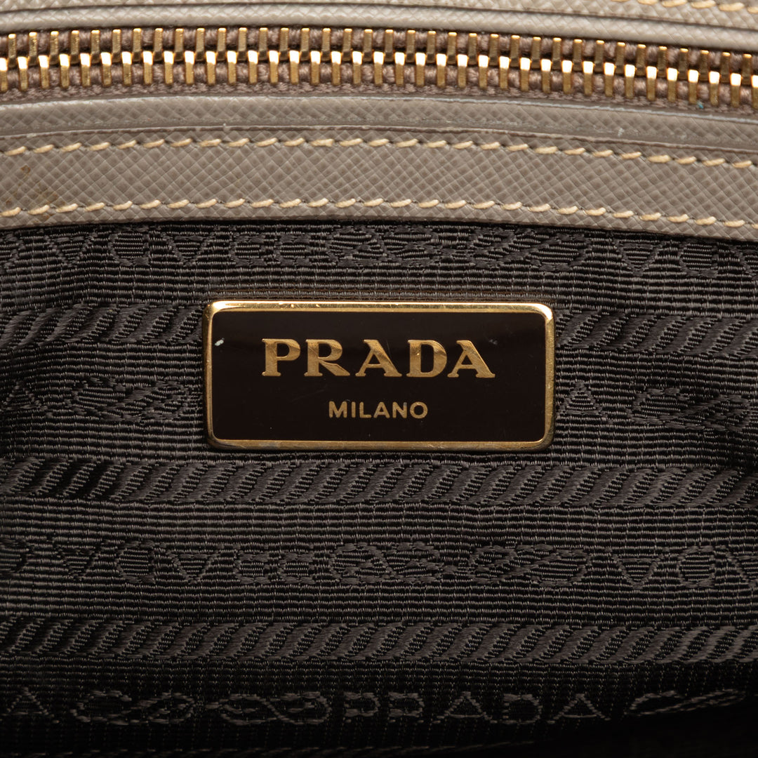 Prada Lux Galleria Double Zippé Sac Mini Saffiano Marron – vue 5 – GABY PARIS
