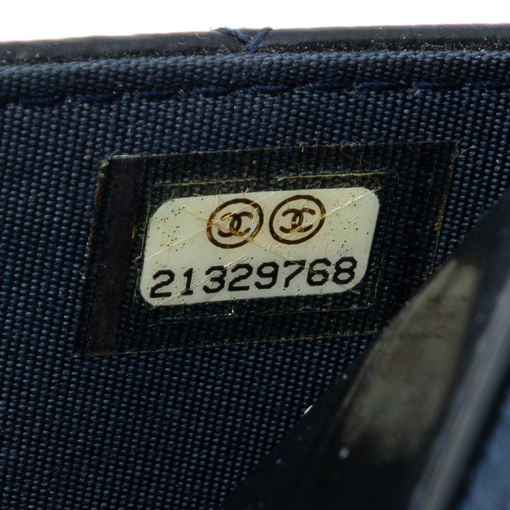Chanel Matelassé Cuir verni et Cuir de chèvre CC Œillets Wallet on Chain