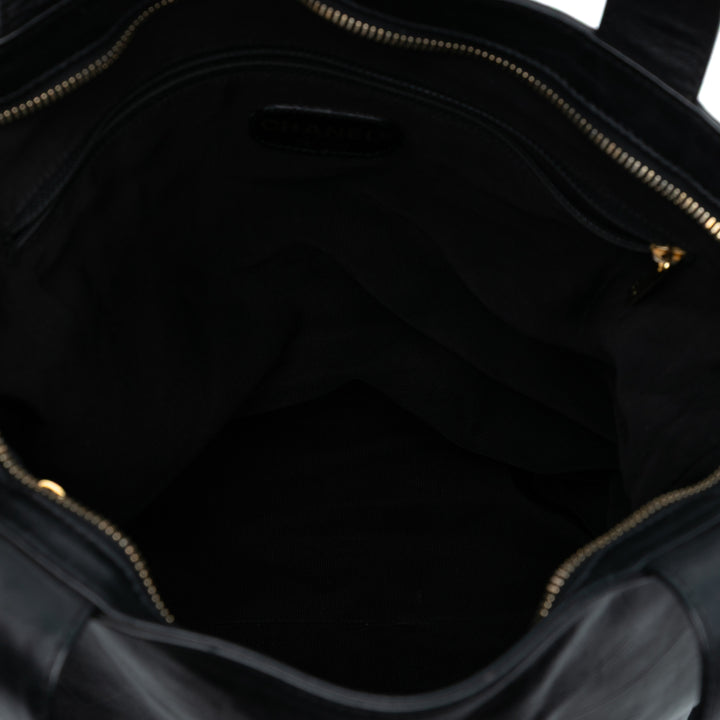 Chanel CC embossé Cabas Cuir