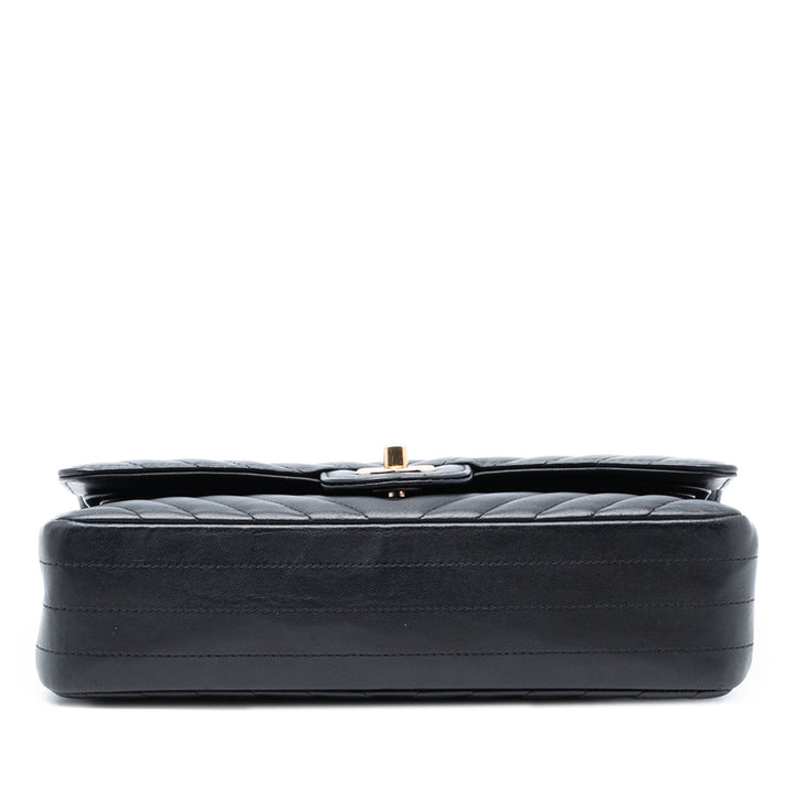 Chanel Medium Classic Chevron Cuir d’agneau Double rabat
