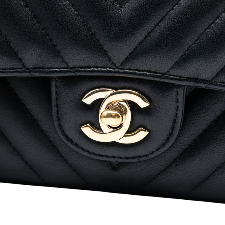 Chanel Medium Classic Chevron Cuir d’agneau Double rabat