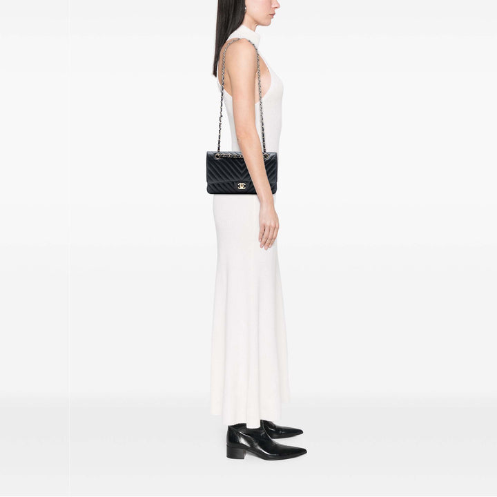 Chanel Medium Classic Chevron Cuir d’agneau Double rabat